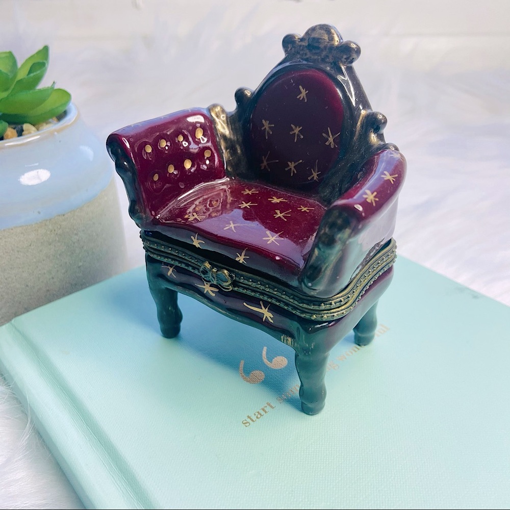 Jewelry ring decorative holder
